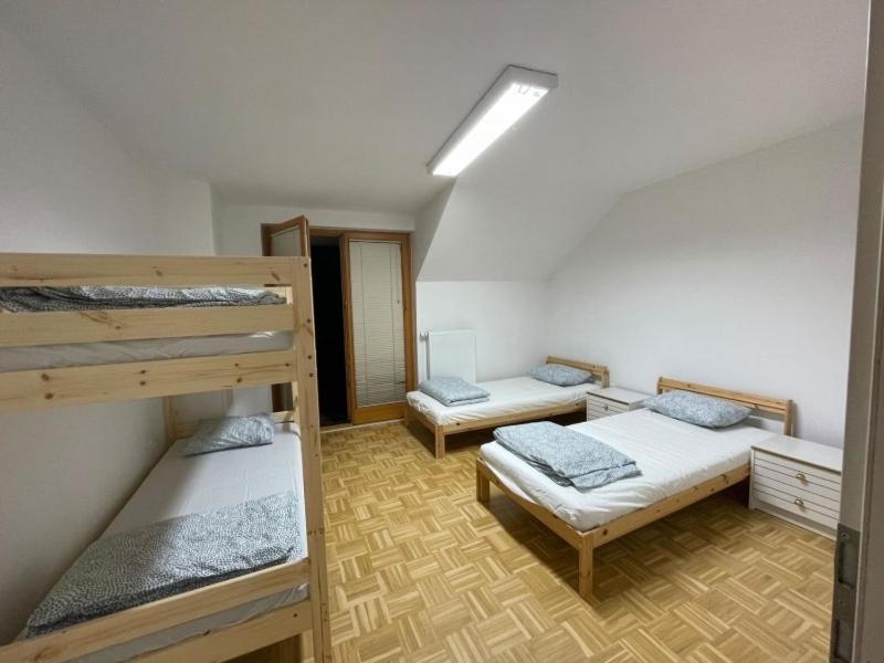 Хостел Buzahouse Любляна Экстерьер фото